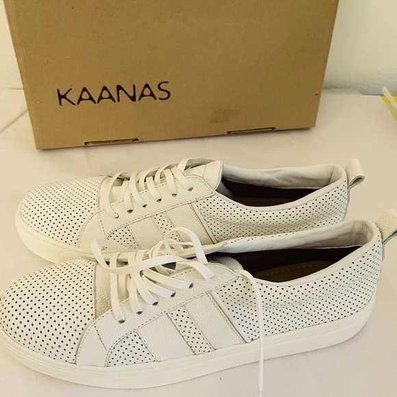 Kaanas White Leather sneaker size 11 - Picture 5 of 7